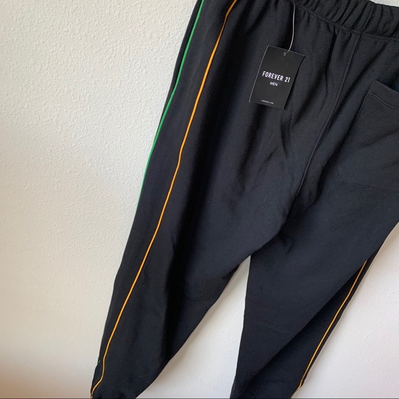 Disney X Forever 21 Mickey Men’s Sweatpants NWT - Picture 6 of 10